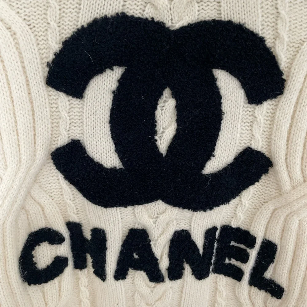 Cream and Black Crew Neck Sweater with Iconic Logo - Picture 2 of 4